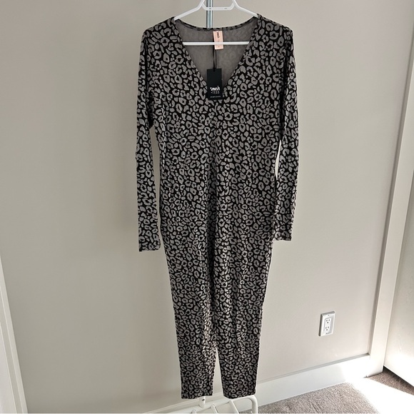 ✨Brand New✨ Smash + Tess Jumpsuit - Small - Picture 6 of 6